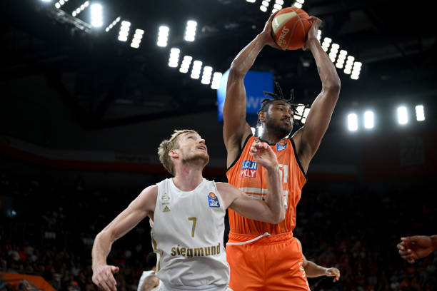 键比赛中的 键比赛中的