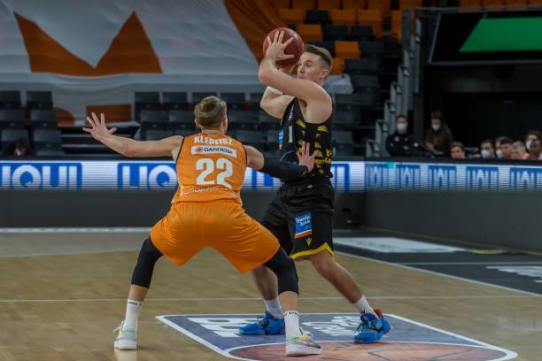 翻了这种判 翻了这种判