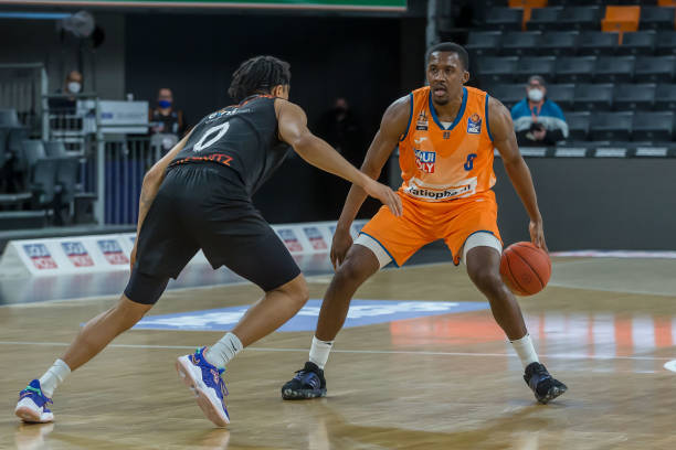 使得比赛回 使得比赛回