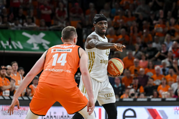 的较量也是 的较量也是