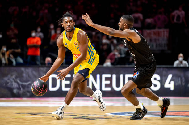 他在最近几 他在最近几